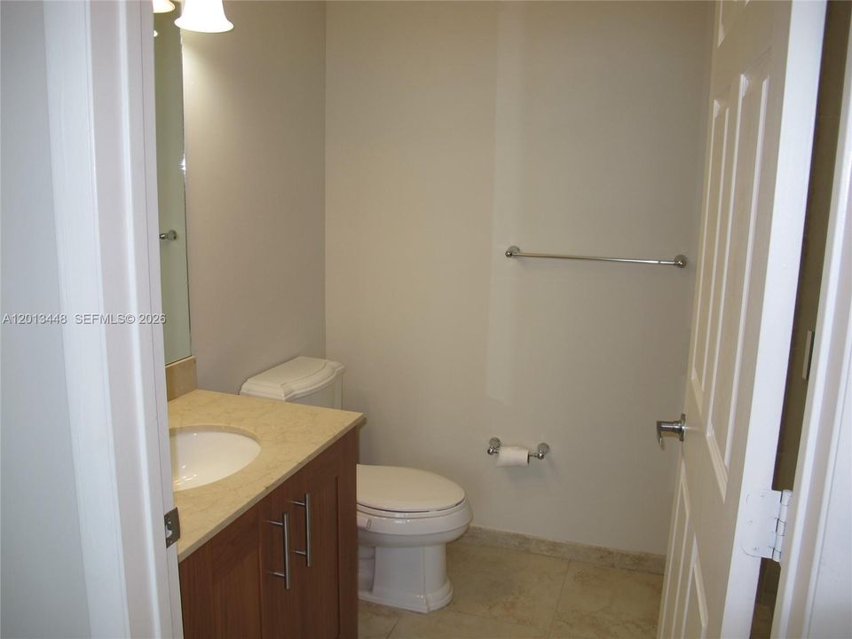 For Sale: $739,000 (2 beds, 2 baths, 1108 Square Feet)