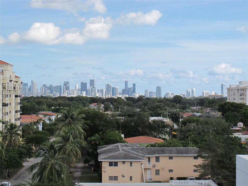 For Sale: $739,000 (2 beds, 2 baths, 1108 Square Feet)