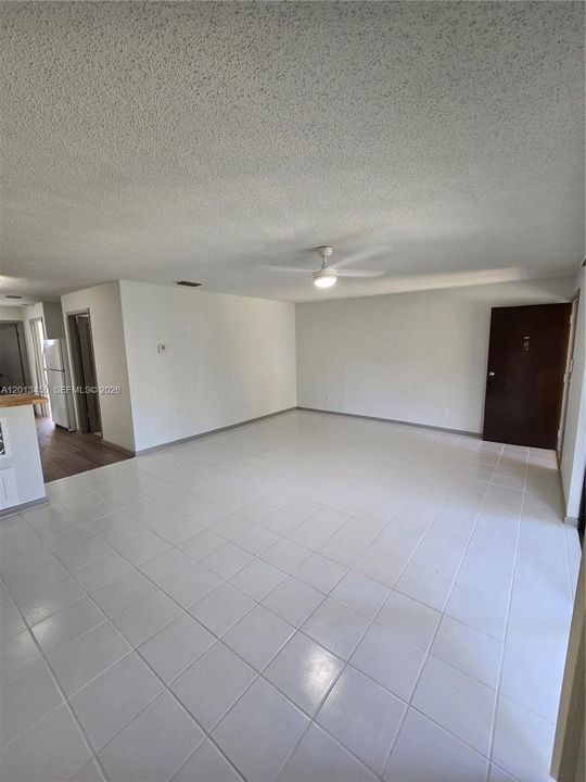 For Sale: $115,000 (1 beds, 1 baths, 840 Square Feet)