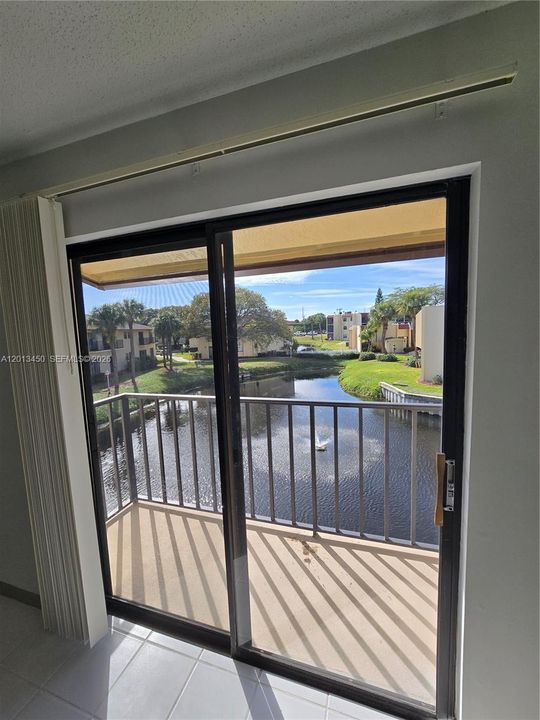 For Sale: $115,000 (1 beds, 1 baths, 840 Square Feet)