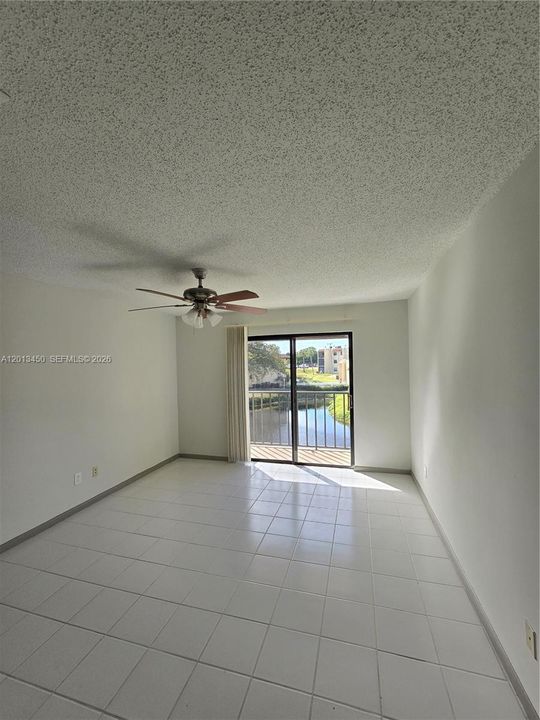 For Sale: $115,000 (1 beds, 1 baths, 840 Square Feet)