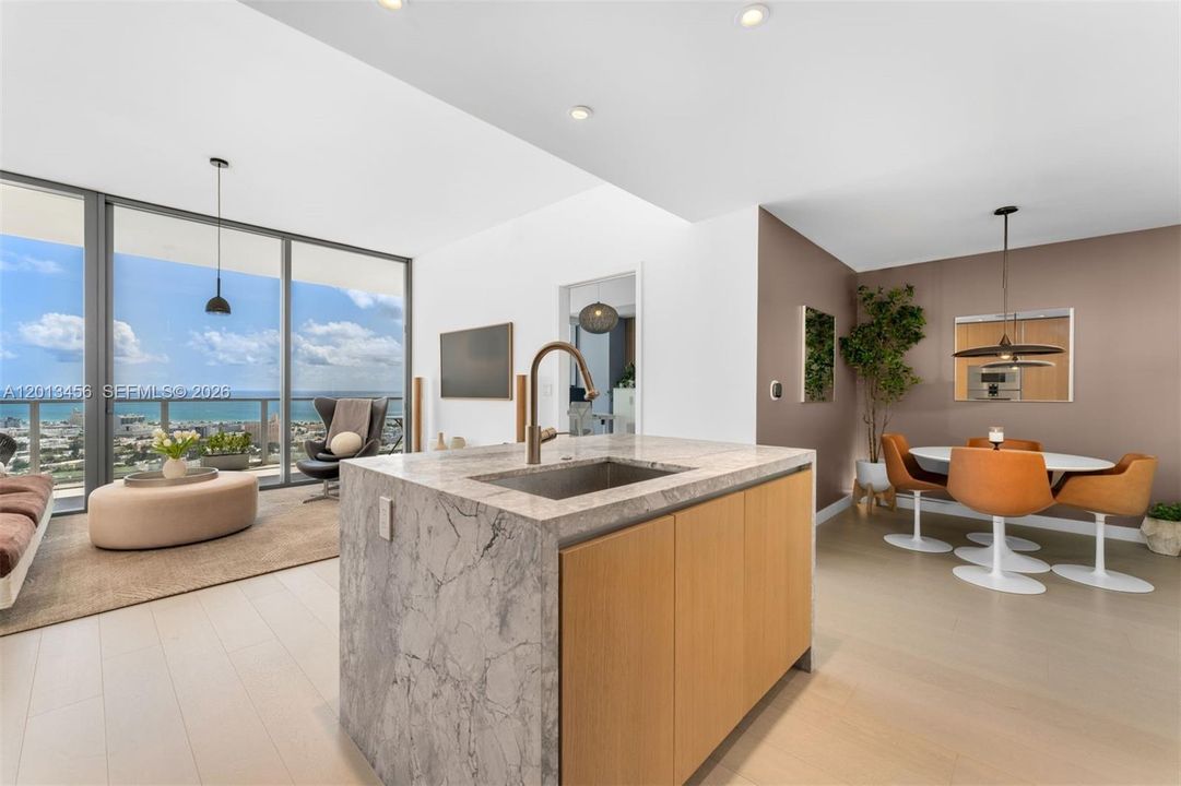 For Sale: $3,200,000 (2 beds, 2 baths, 1434 Square Feet)