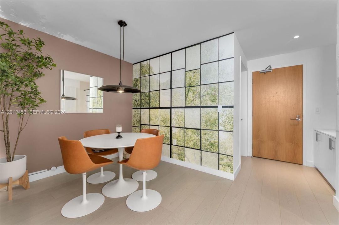 For Sale: $3,200,000 (2 beds, 2 baths, 1434 Square Feet)