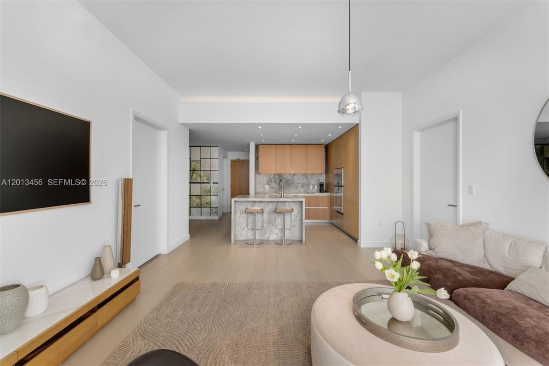 For Sale: $3,200,000 (2 beds, 2 baths, 1434 Square Feet)