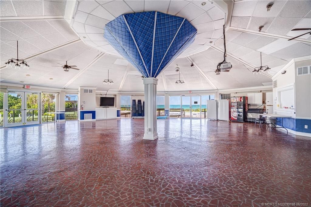 HOLIDAY OUT EVENT HALL
