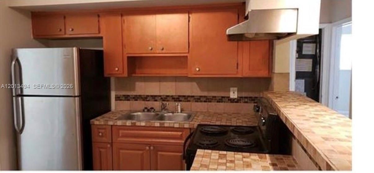 En Venta: $699,000 (0 camas, 0 baños, 2002 Pies cuadrados)