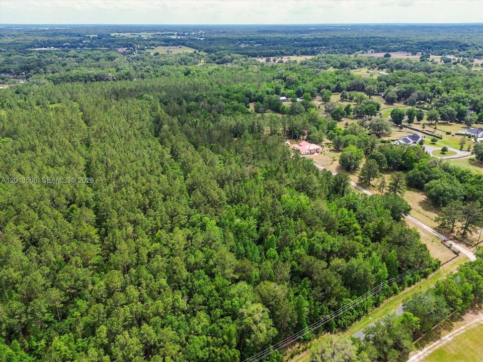 На продажу: $995,000 (12.94 acres)
