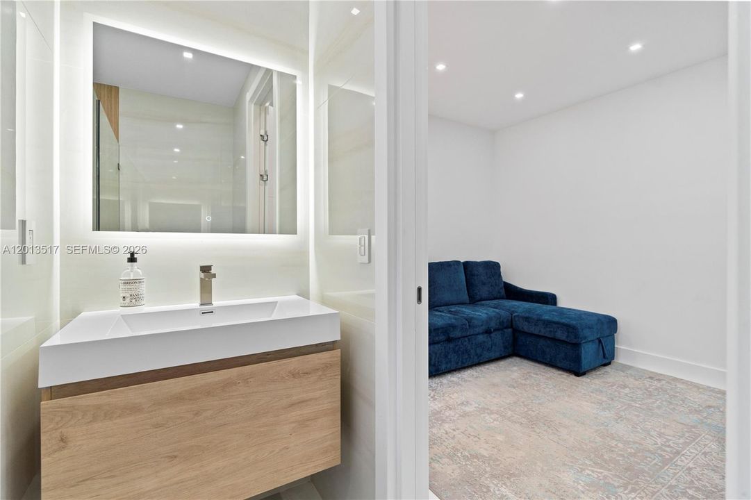Bathroom #4