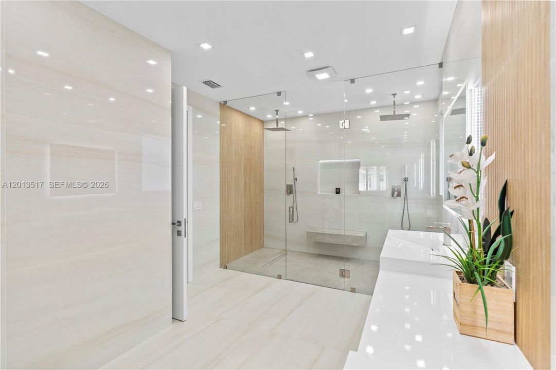 For Sale: $2,499,000 (5 beds, 4 baths, 2949 Square Feet)