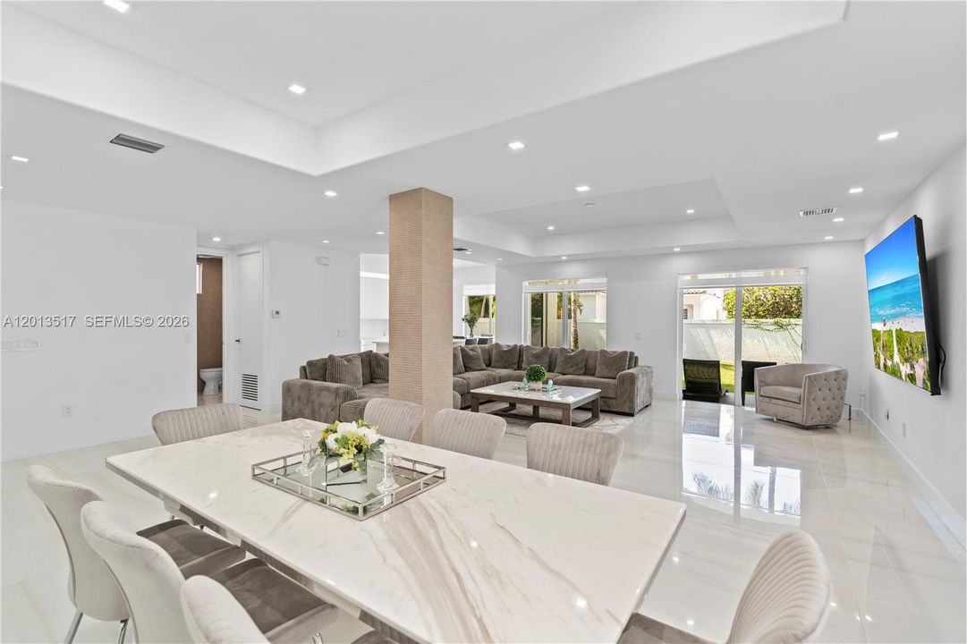 Custom blinds provide plenty of light