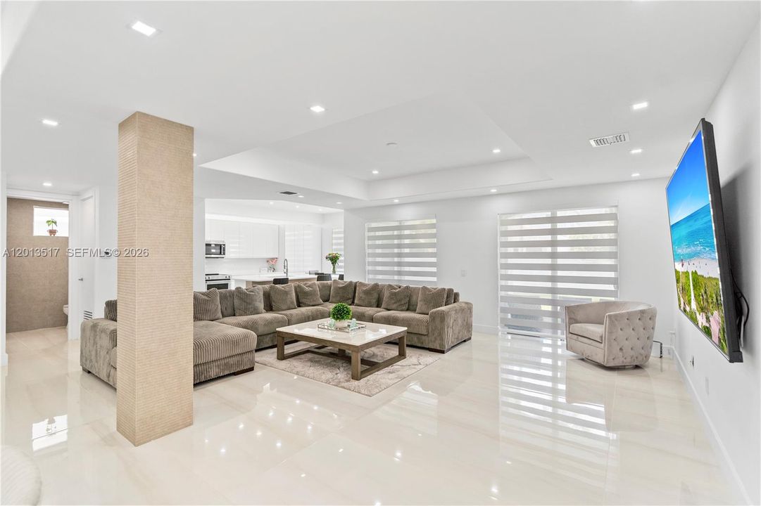 For Sale: $2,499,000 (5 beds, 4 baths, 2949 Square Feet)
