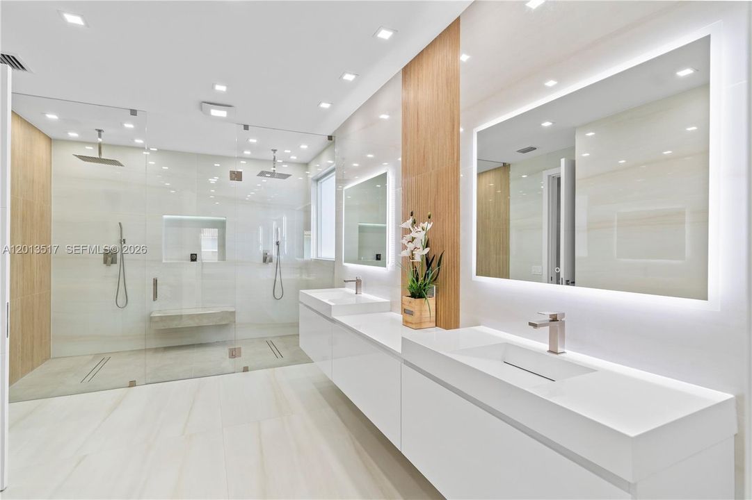 For Sale: $2,499,000 (5 beds, 4 baths, 2949 Square Feet)