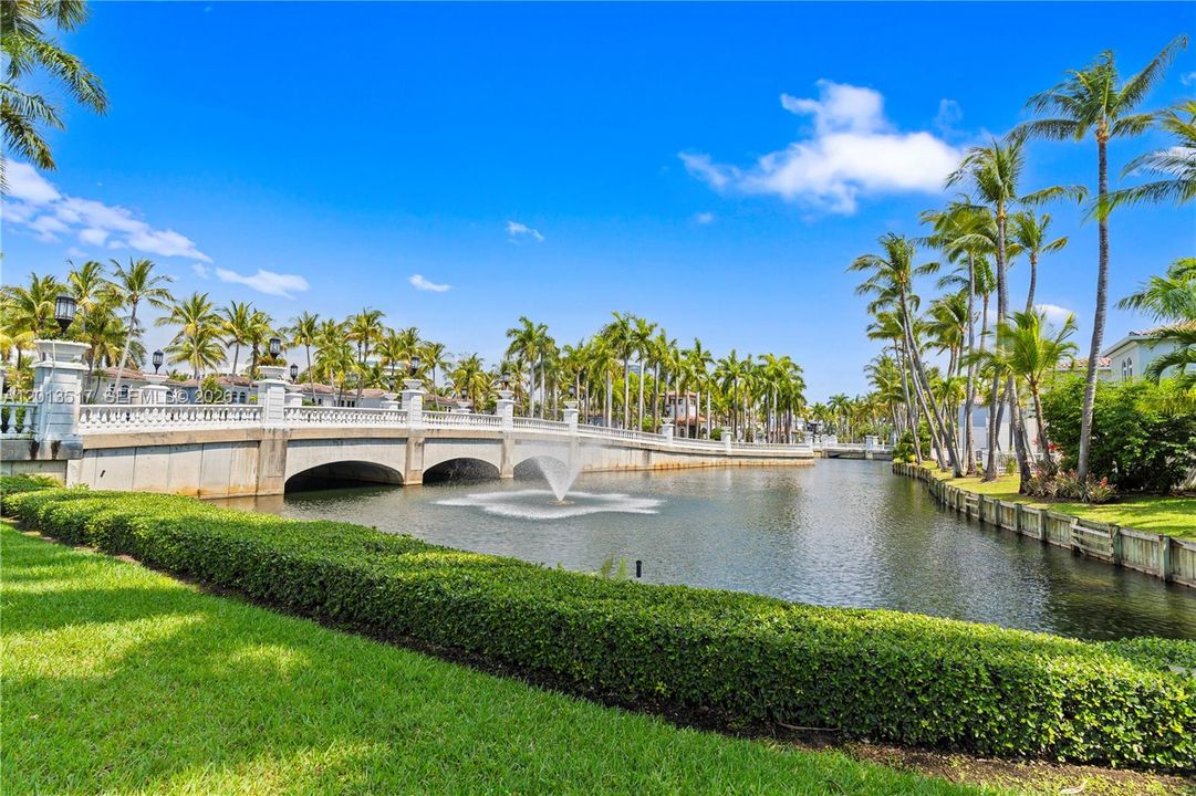 For Sale: $2,499,000 (5 beds, 4 baths, 2949 Square Feet)