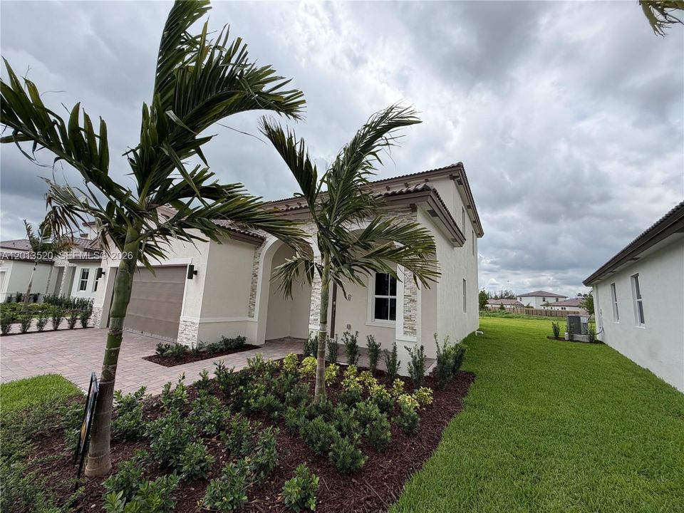 Active With Contract: $4,700 (5 beds, 3 baths, 0 Square Feet)