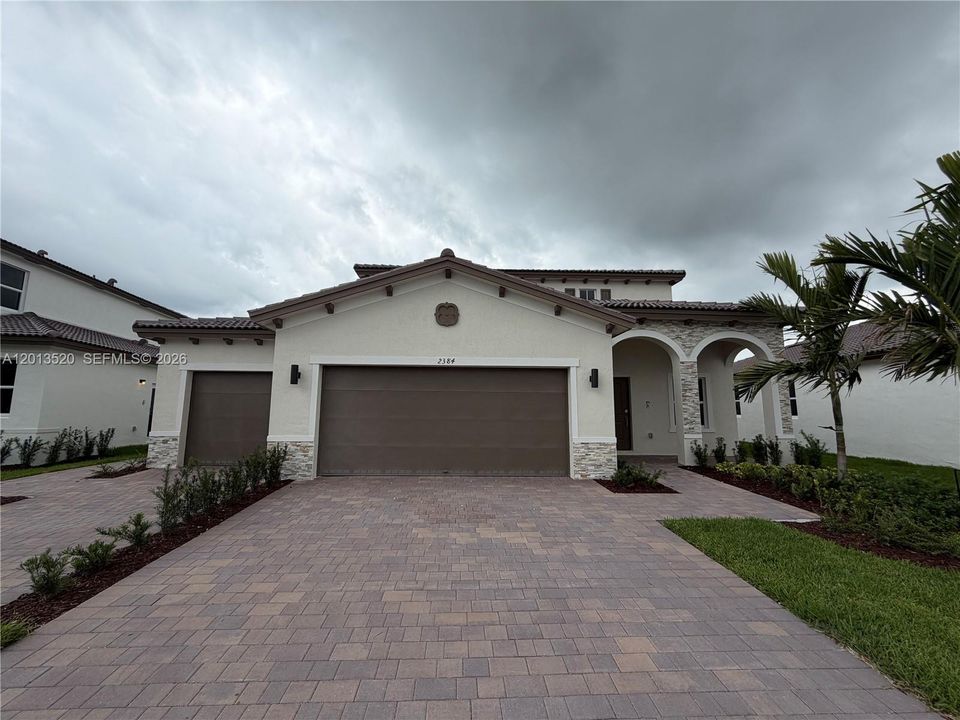 Active With Contract: $4,700 (5 beds, 3 baths, 0 Square Feet)