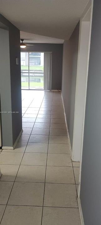 Под контрактом: $1,500 (1 спален, 1 ванн, 750 Квадратных фут)