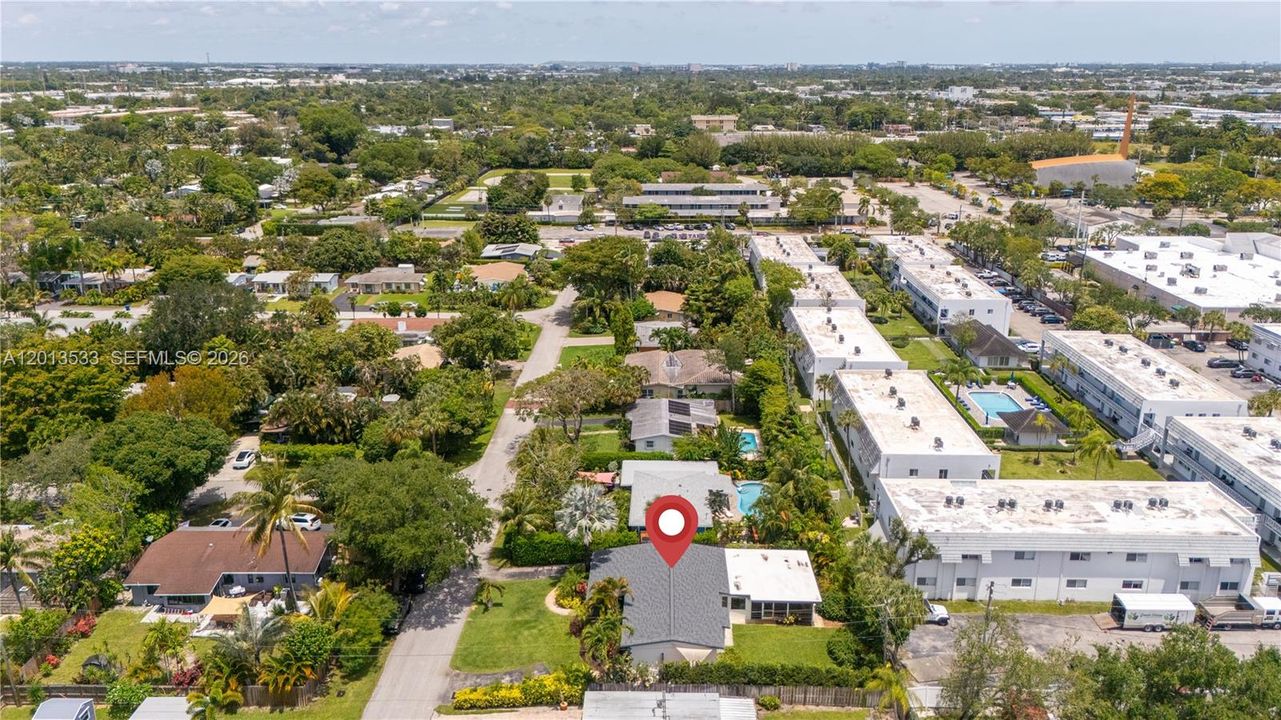 En Venta: $725,000 (3 camas, 3 baños, 1697 Pies cuadrados)