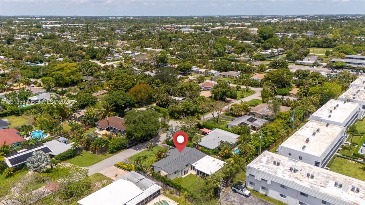 En Venta: $725,000 (3 camas, 3 baños, 1697 Pies cuadrados)