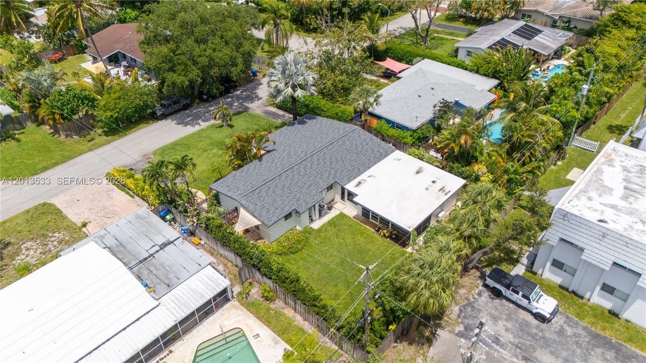 En Venta: $725,000 (3 camas, 3 baños, 1697 Pies cuadrados)