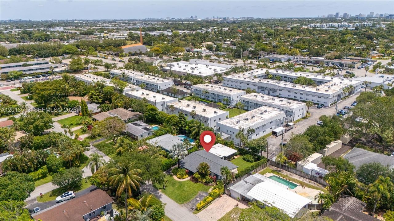 En Venta: $725,000 (3 camas, 3 baños, 1697 Pies cuadrados)
