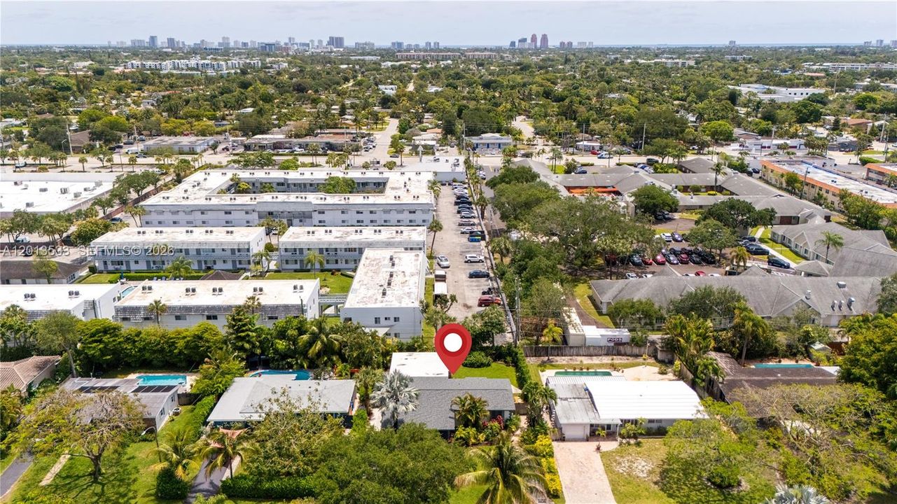 En Venta: $725,000 (3 camas, 3 baños, 1697 Pies cuadrados)