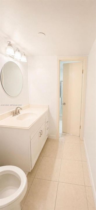 For Sale: $136,000 (1 beds, 1 baths, 740 Square Feet)