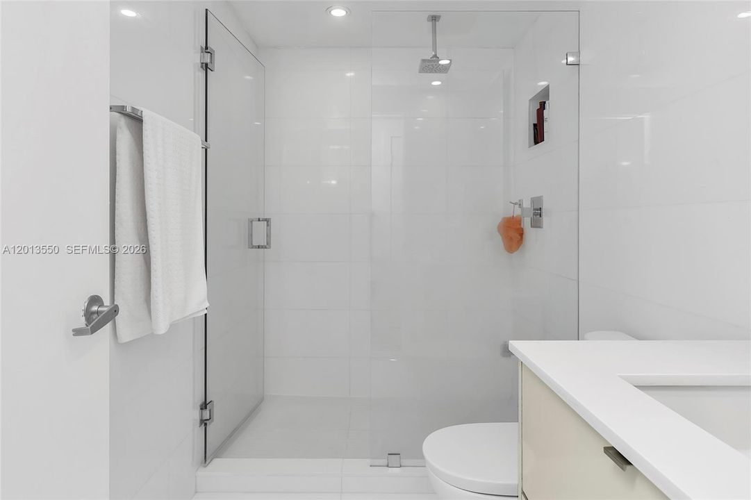 Недавно арендовано: $3,500 (2 спален, 2 ванн, 1350 Квадратных фут)