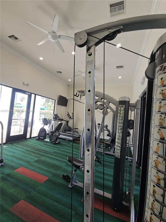 Activo con contrato: $3,600 (3 camas, 2 baños, 1749 Pies cuadrados)