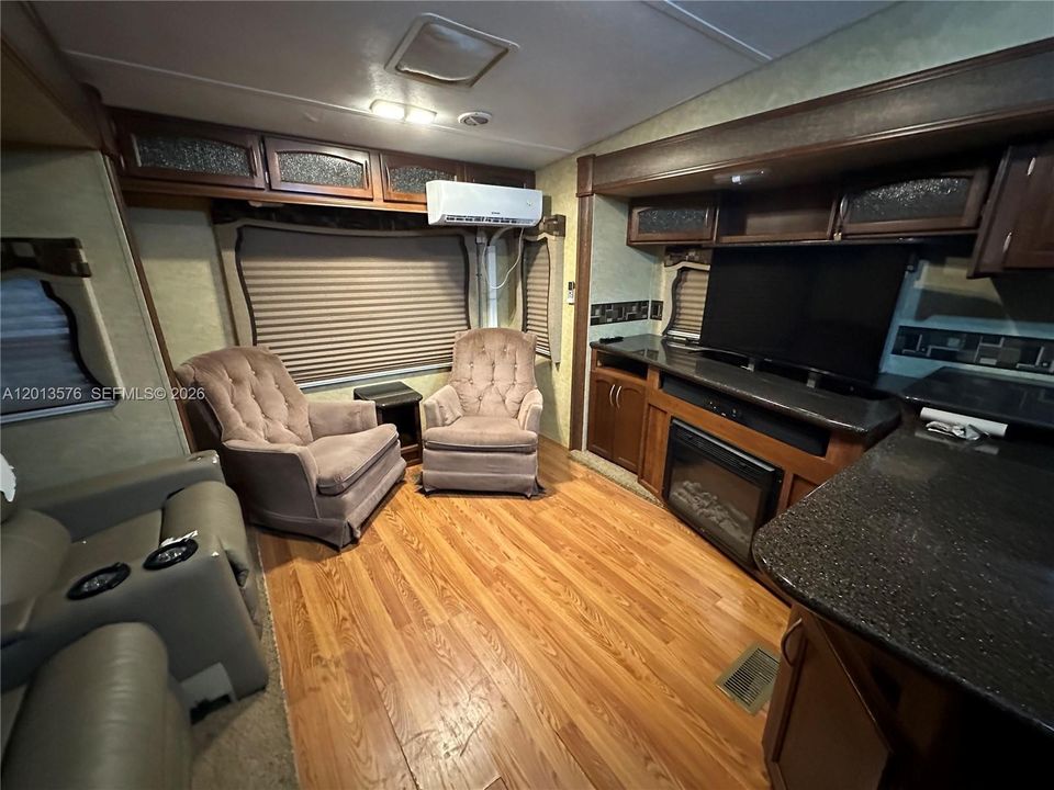 En Renta: $1,450 (1 camas, 1 baños, 1300 Pies cuadrados)