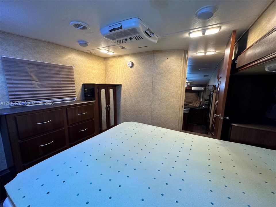 En Renta: $1,450 (1 camas, 1 baños, 1300 Pies cuadrados)