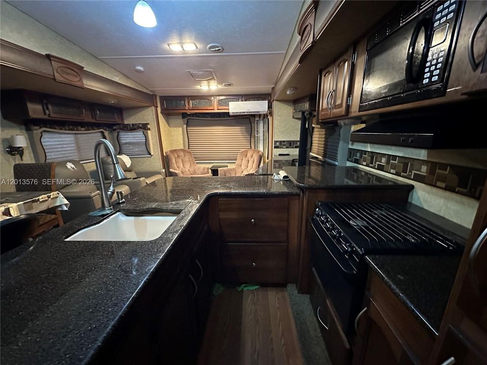 En Renta: $1,450 (1 camas, 1 baños, 1300 Pies cuadrados)