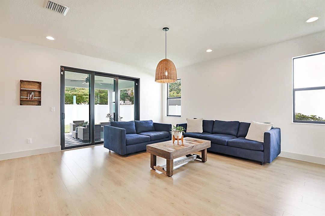 6151 Yerba Buena Court-5