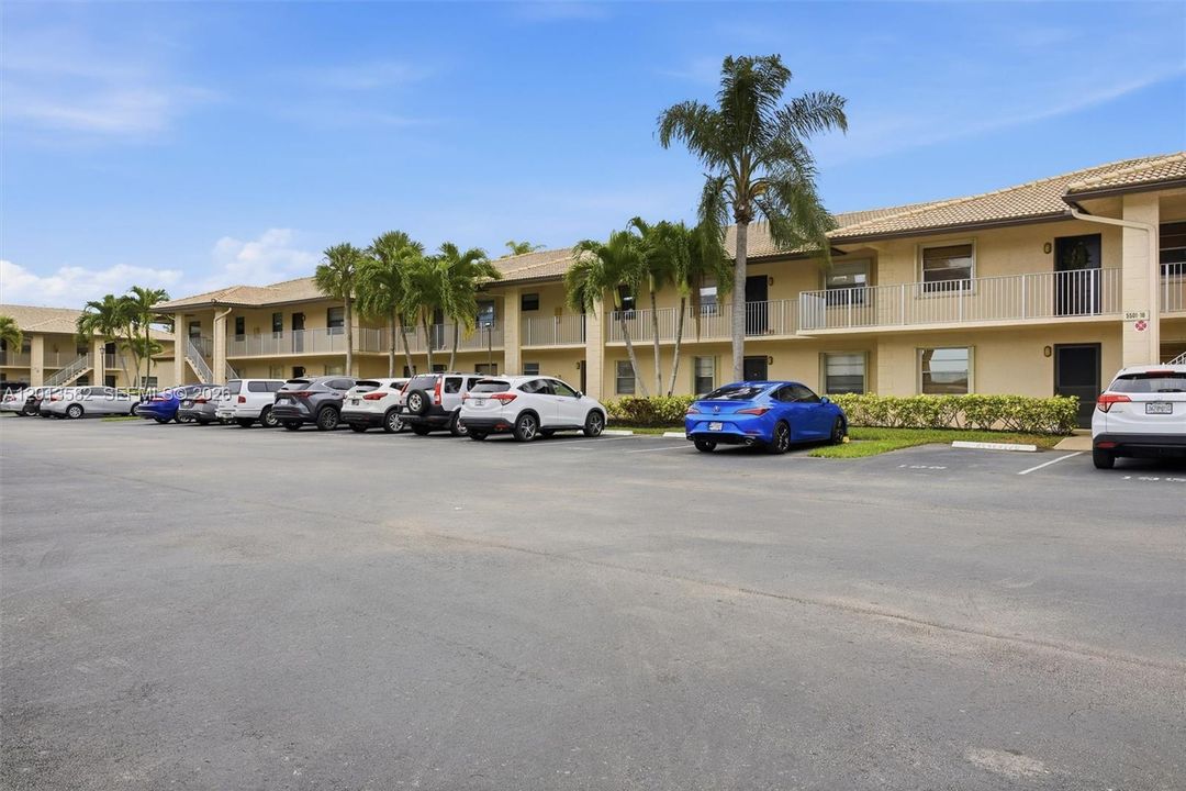 For Sale: $186,999 (1 beds, 1 baths, 630 Square Feet)