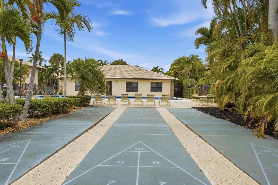 For Sale: $186,999 (1 beds, 1 baths, 630 Square Feet)