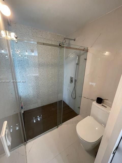 Activo con contrato: $6,000 (3 camas, 3 baños, 1195 Pies cuadrados)