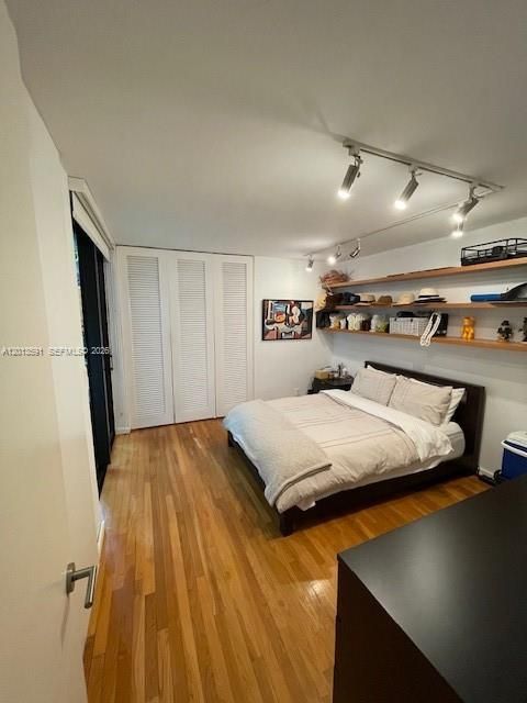 Activo con contrato: $6,000 (3 camas, 3 baños, 1195 Pies cuadrados)