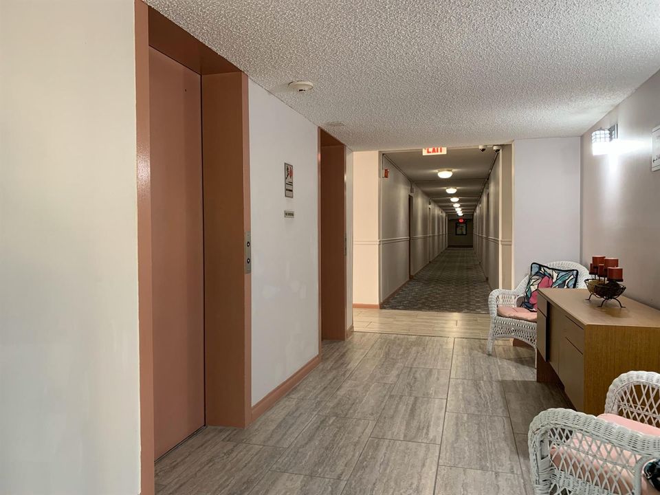 2 Elevators