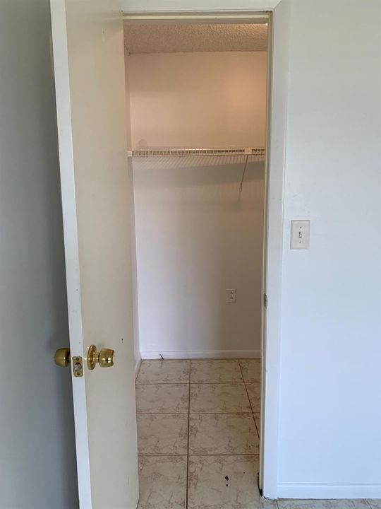 Master Walking Closet
