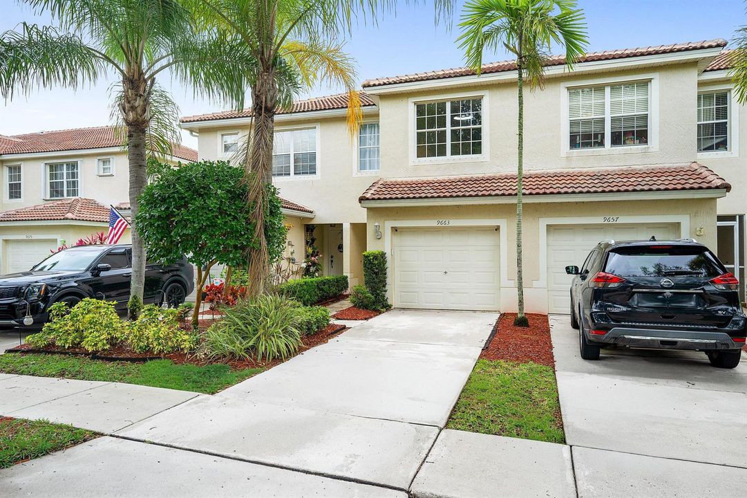 002-9663LagoDrive-BoyntonBeach-FL-33472-