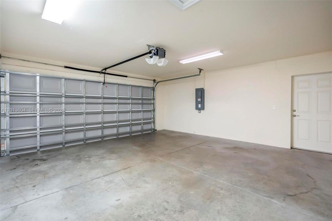 На продажу: $279,950 (3 спален, 2 ванн, 1494 Квадратных фут)