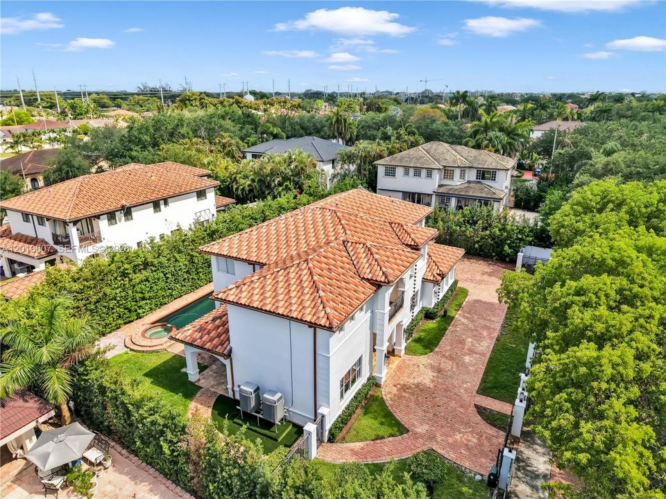 На продажу: $2,100,000 (5 спален, 6 ванн, 3676 Квадратных фут)