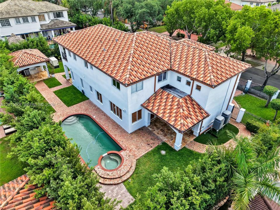 На продажу: $2,100,000 (5 спален, 6 ванн, 3676 Квадратных фут)