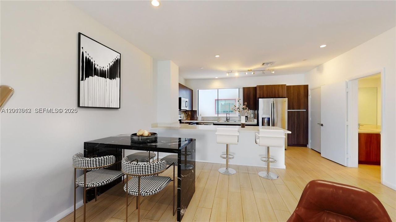 En Venta: $736,000 (3 camas, 2 baños, 0 Pies cuadrados)