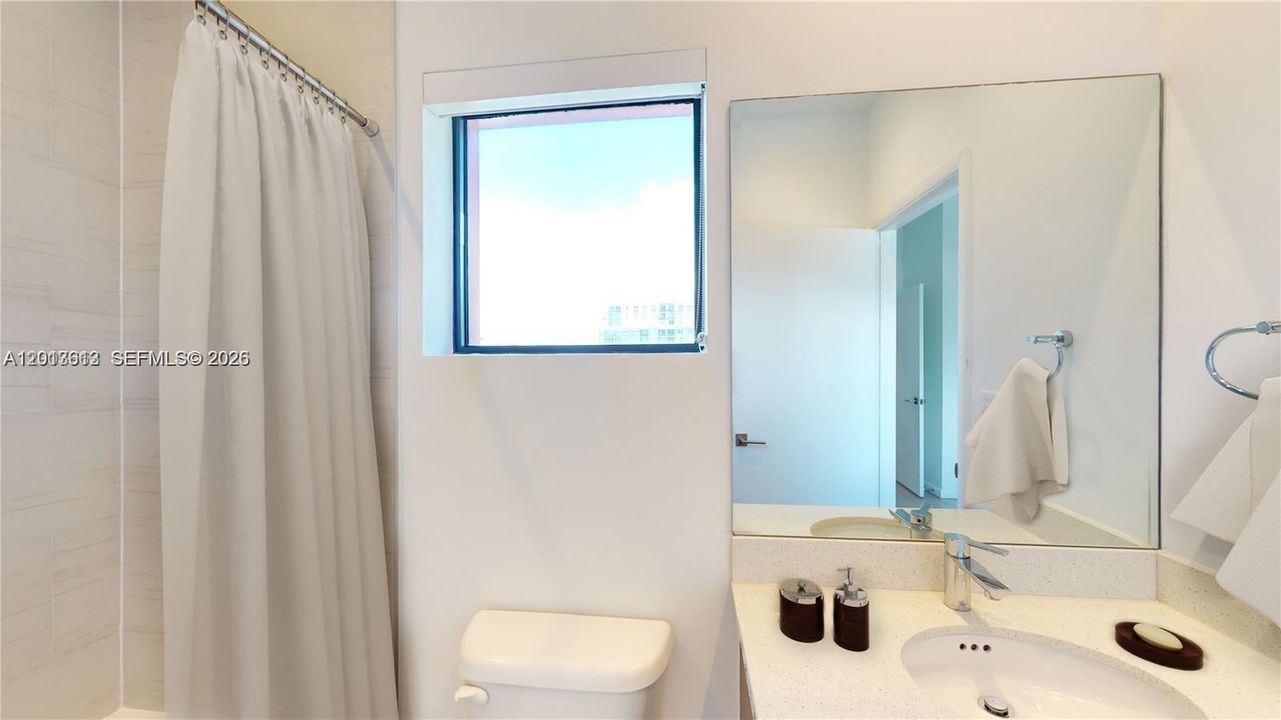 En Venta: $736,000 (3 camas, 2 baños, 0 Pies cuadrados)