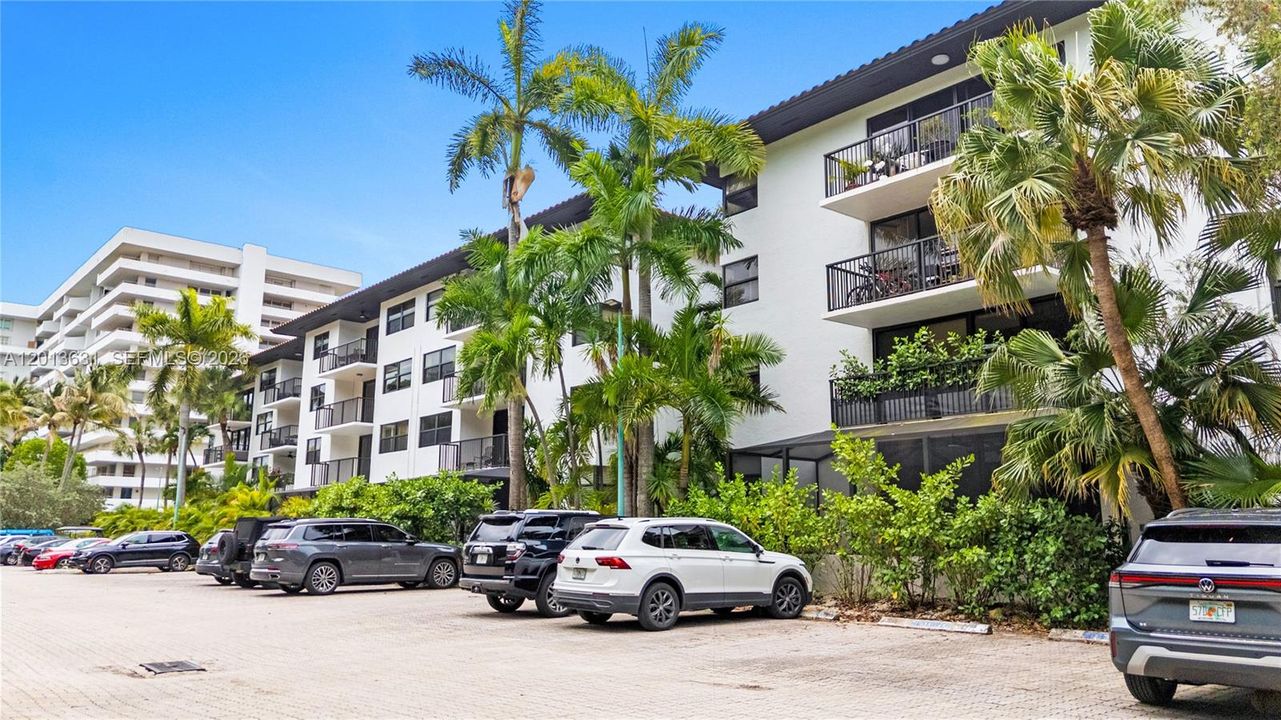 For Sale: $789,000 (2 beds, 2 baths, 1450 Square Feet)