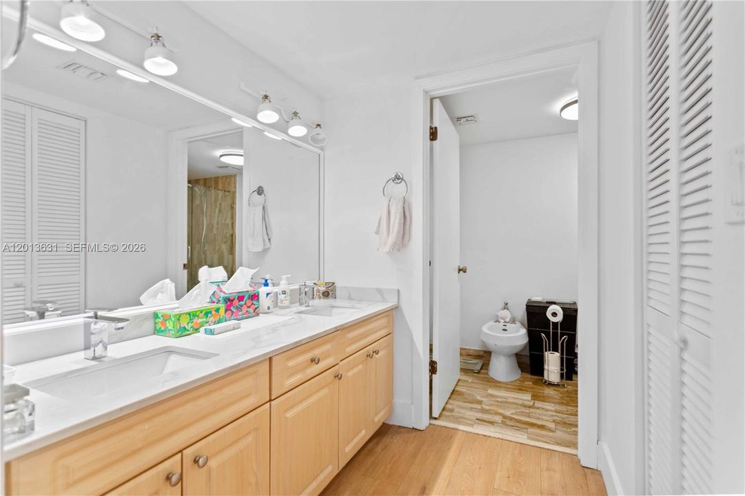 For Sale: $789,000 (2 beds, 2 baths, 1450 Square Feet)