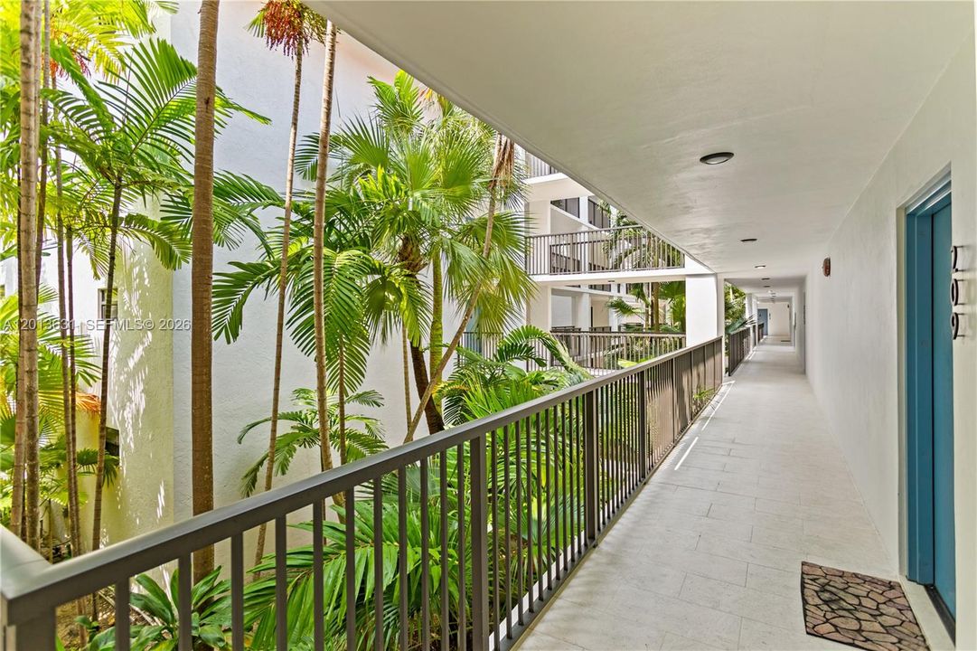 For Sale: $789,000 (2 beds, 2 baths, 1450 Square Feet)