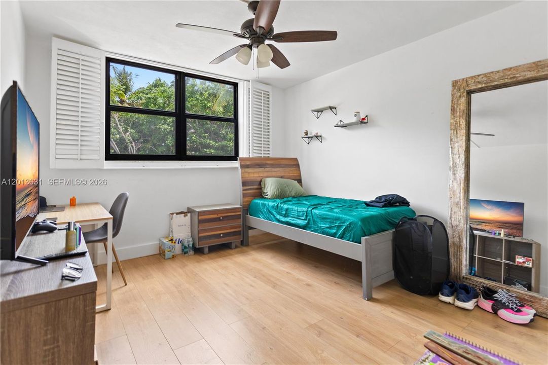 For Sale: $789,000 (2 beds, 2 baths, 1450 Square Feet)