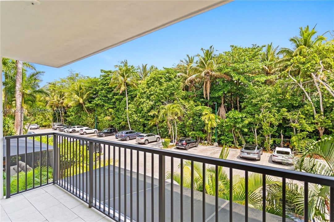 For Sale: $789,000 (2 beds, 2 baths, 1450 Square Feet)