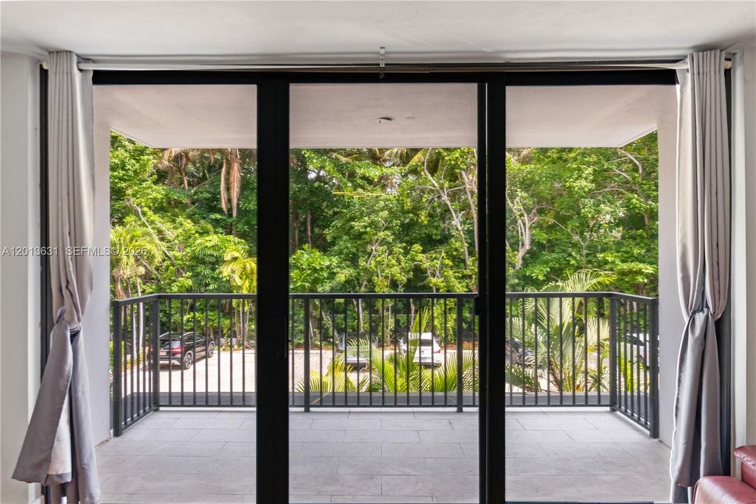 For Sale: $789,000 (2 beds, 2 baths, 1450 Square Feet)